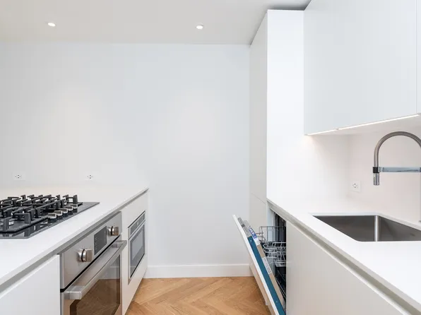 12 Commonwealth Ave, Boston, MA