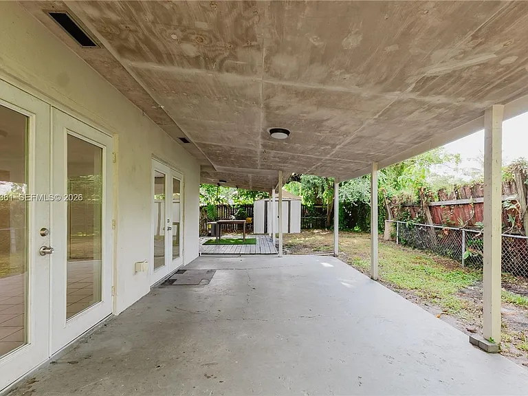 6130 Flagler St — Photo 17