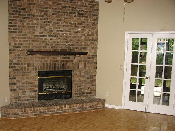 5th image of 1544 Canterbury Ln