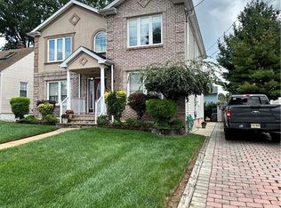 5 March Pl, Fords, NJ 08863