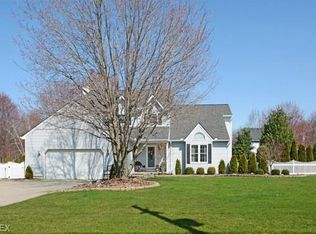 689 Jaycox Rd, Avon Lake, OH 44012