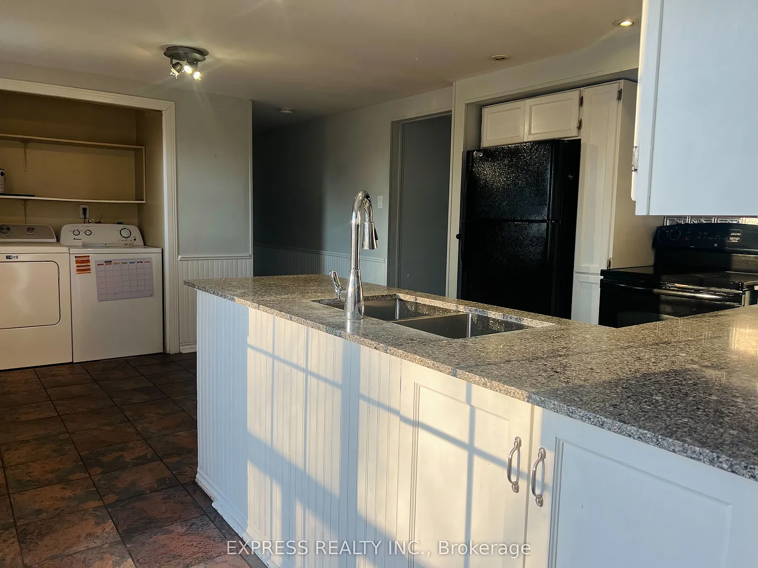 6 bed, $3,500 — Photo 2