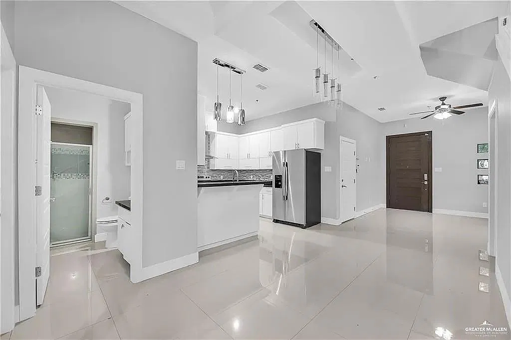 3 bed, 3.0 bath, 1739 sqft, $1,750 — Photo 4