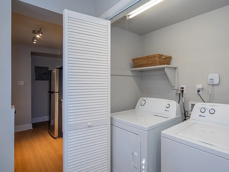 Malvern Manor Apartments — Photo 13