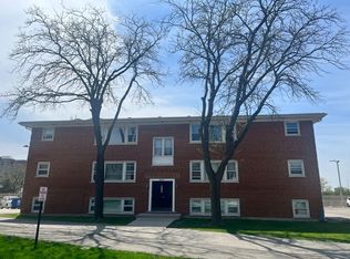 9443 Maple Drive, Des Plaines, IL 60018