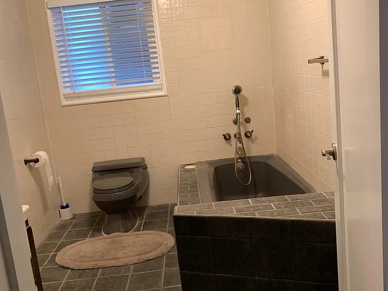 75 Parnassus Rd — Photo 10