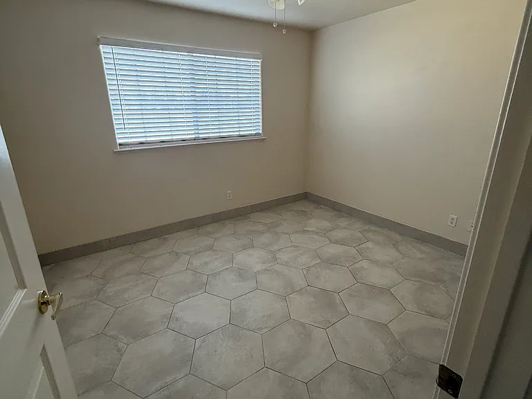 1542 E Alluvial Ave #128 — Photo 8