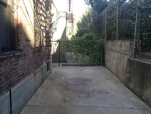 Rented by MNS | media 42