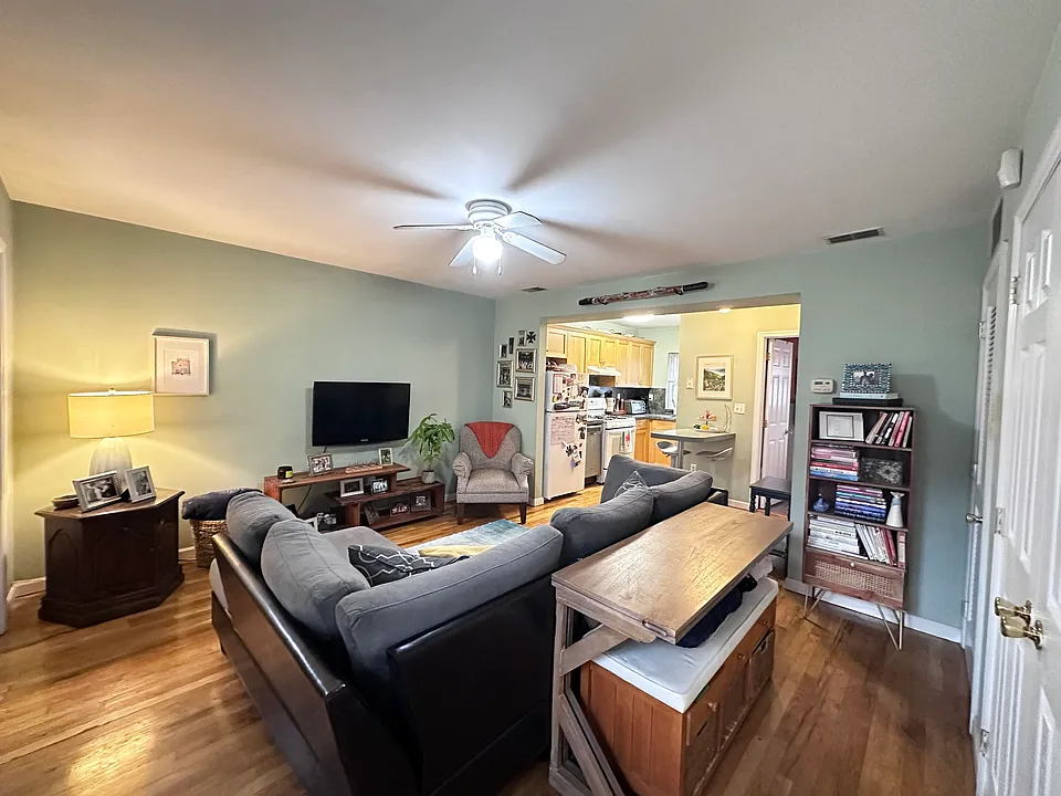 327 5th St #2R