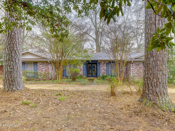 1735 Hillview Dr, Jackson, MS 39211