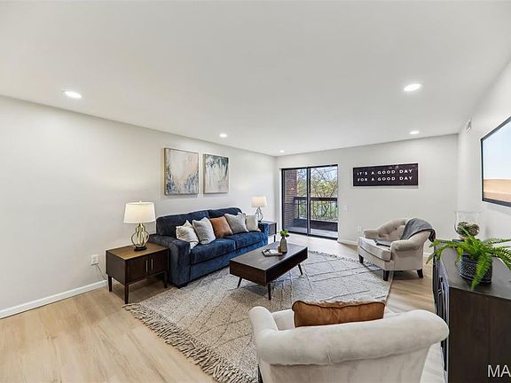 3rd image of 539 Coeur De Royale Dr APT 201