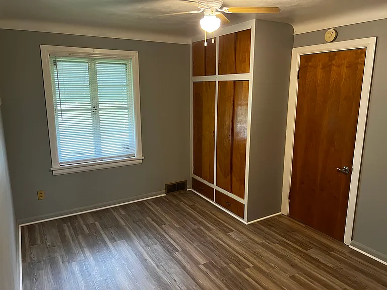 1116 Woodstock Ave — Photo 11