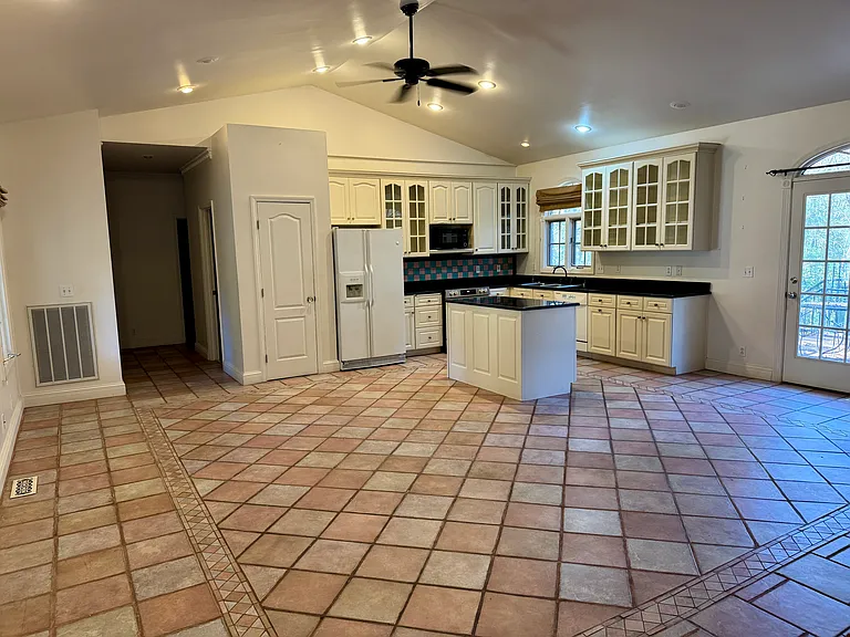 11200 Centaur Rd — Photo 11