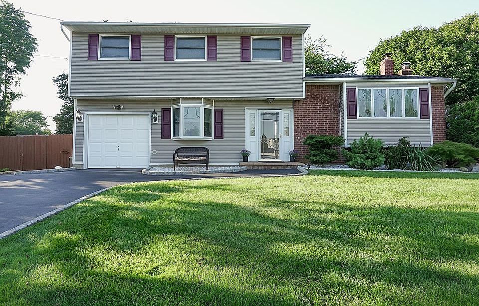 1st image of 117 Maple Ave