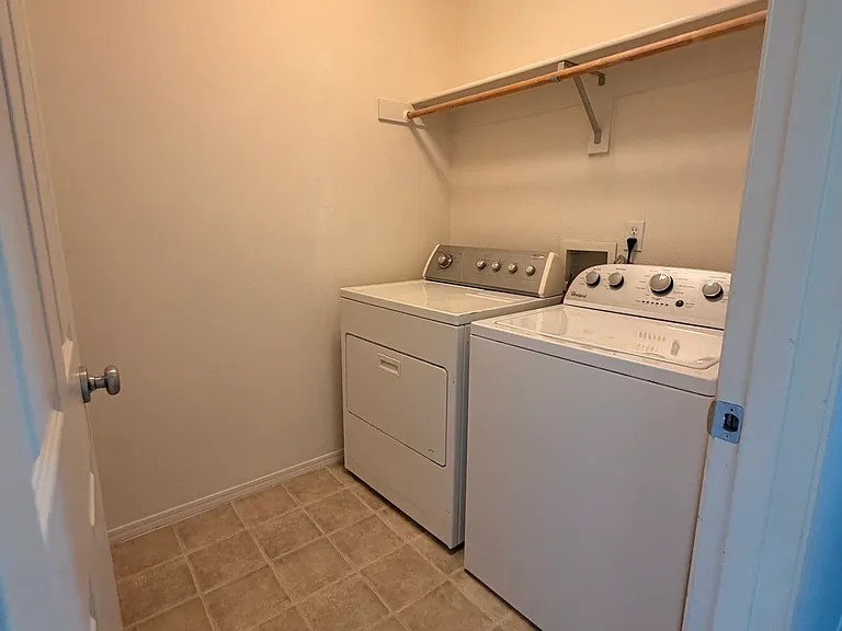 6453 SW Vinwood Ter — Photo 18