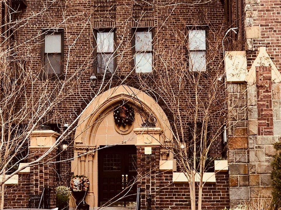 1st image of 215 Hart Blvd APT 4L