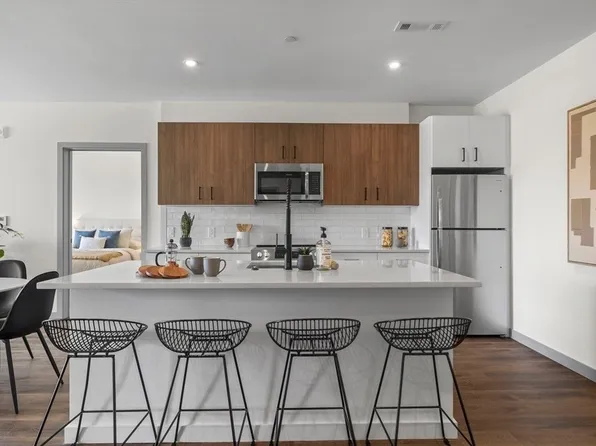 203 Lowell St #305, Wilmington, MA 01887