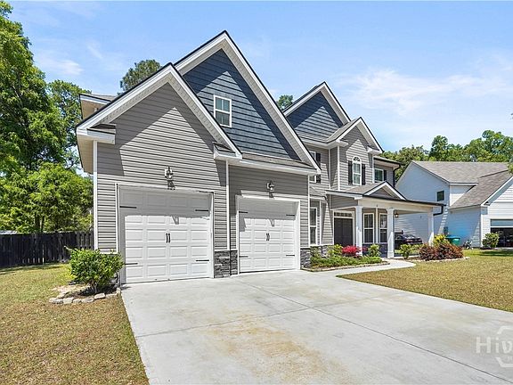 3rd image of 12 Oakmont Drive