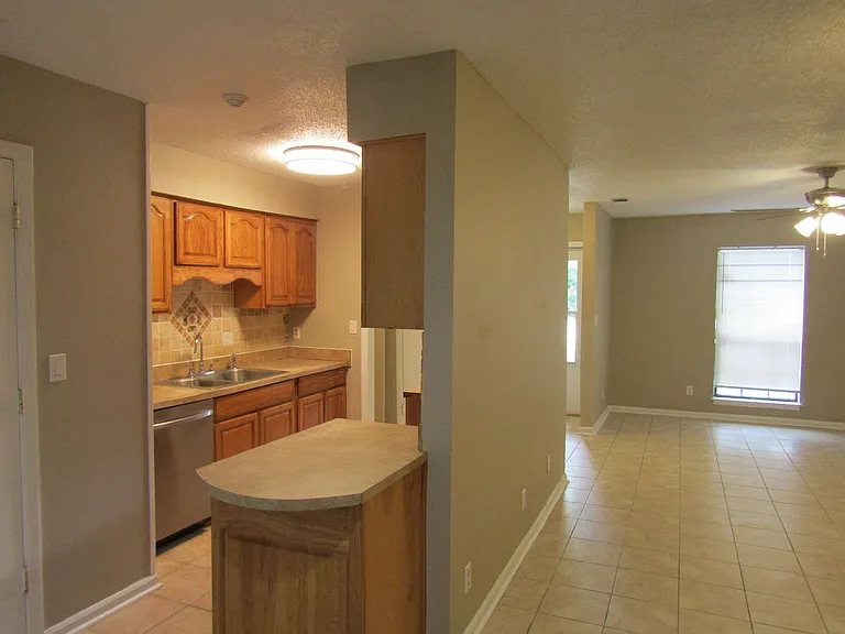 255 Garden Cir — Photo 6