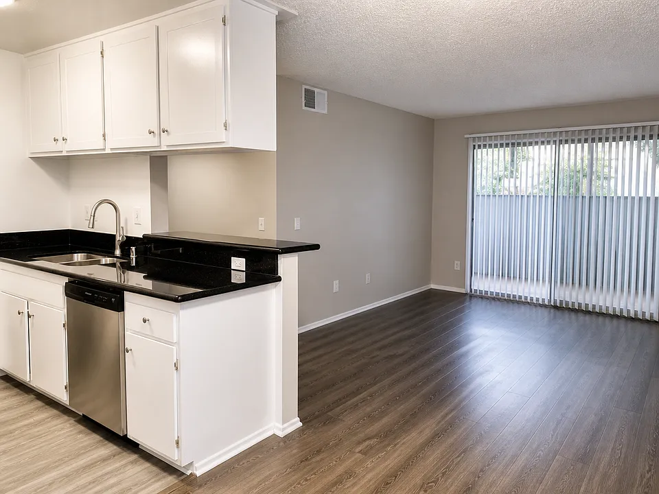Glenhill Apartments
