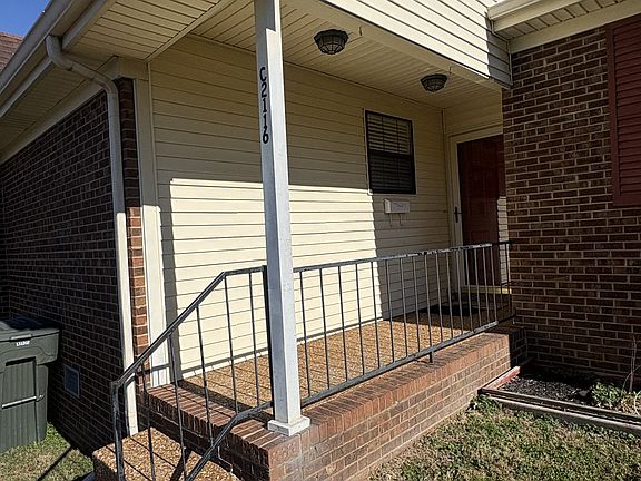 2nd image of 2116 Mockingbird Ln APT C