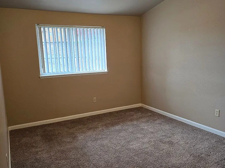 Vista Pointe Apartments in South Salem Oregon Comfortable Living Near Shopping and I5 — Photo 41