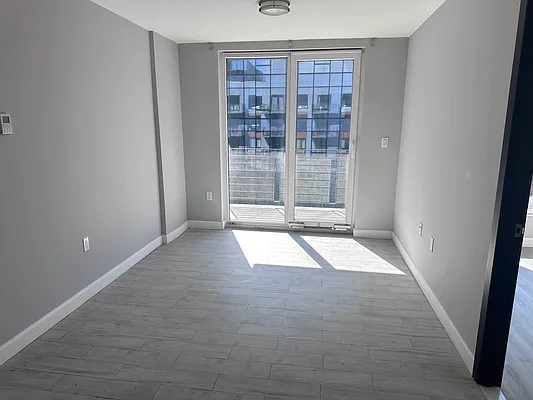 Rented by E Realty International Corp | media 9