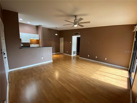 5th image of 2482 Oak Park Way #206