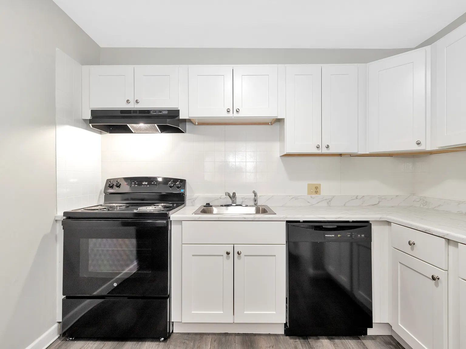 430 River Street — Photo 3