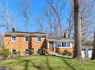 6420 Lyric Ln, Falls Church, VA 22044