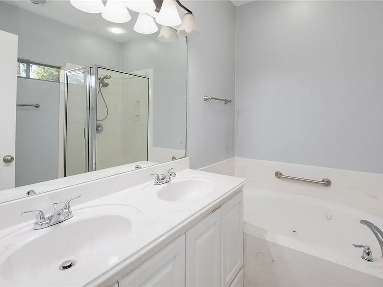 3715 Bridle Ct — Photo 12