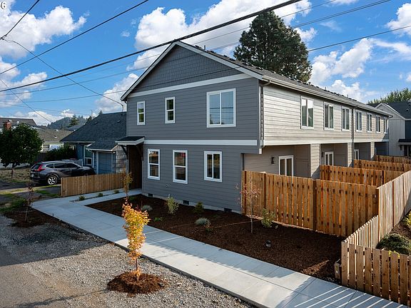 3rd image of 1126 NE 84th Ave