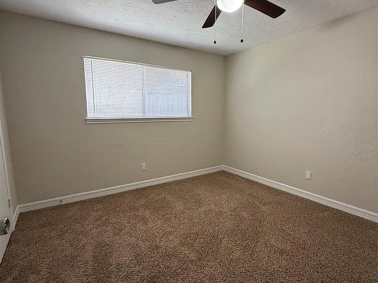 2716 Pine Cone Ln — Photo 19