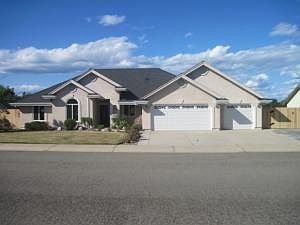 1st image of 2225 Cumberland Dr