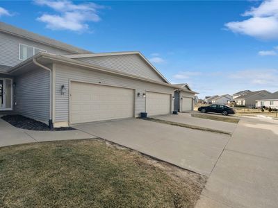 45 Woodstone Ln SW, Cedar Rapids, IA, 52404