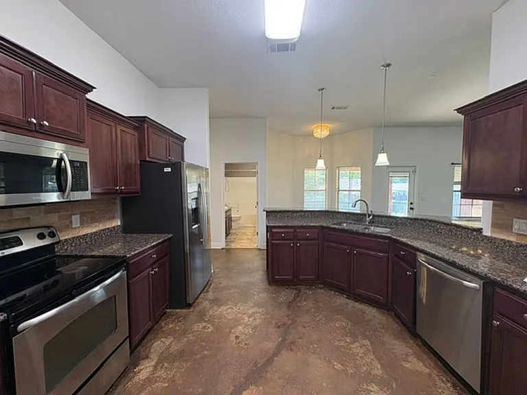 2343 Genevieve Way — Photo 15