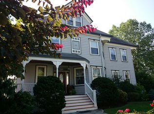 10 Pomfret St, West Roxbury, MA 02132