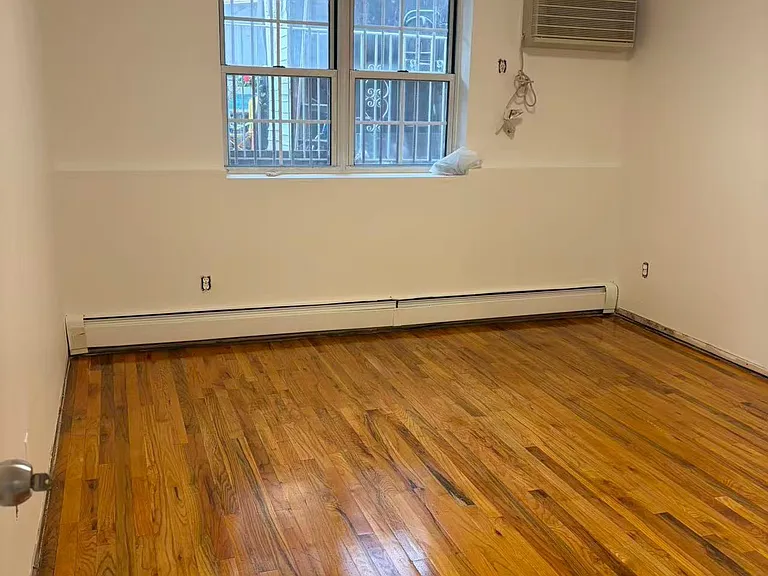 10812 37th Ave #1 — Photo 1