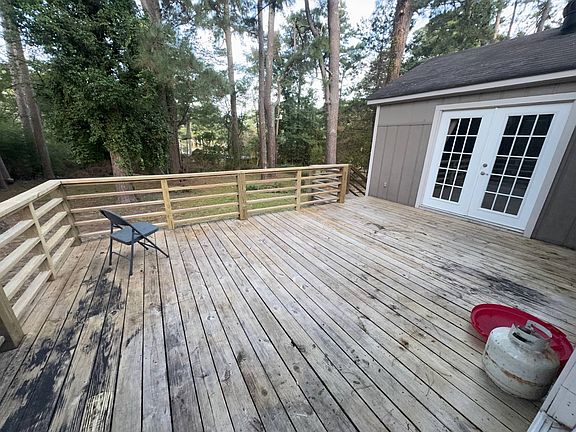 2nd image of 905 Highland Cir