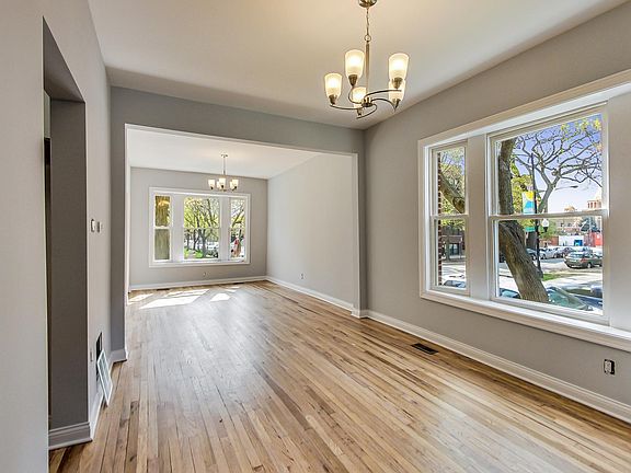 4th image of 834 N Oakley Blvd #1