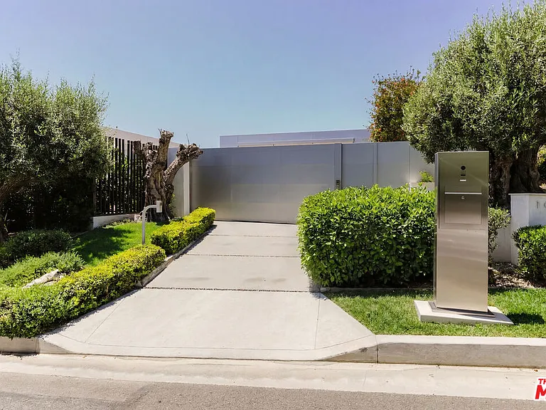 1029 Wallace Rdg — Photo 31