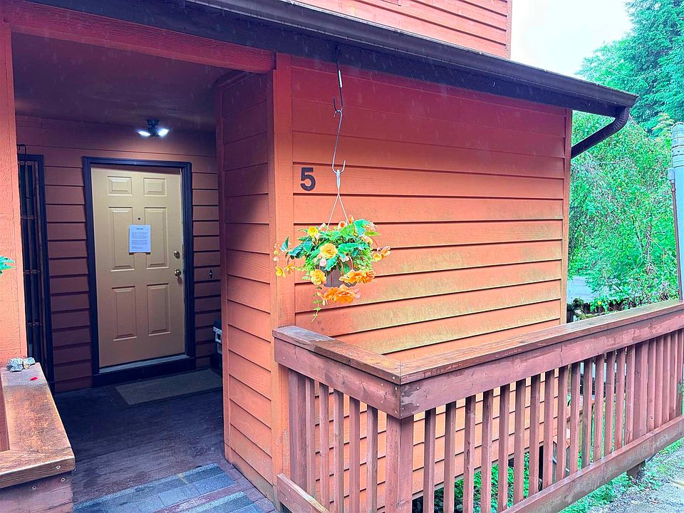 1st image of 3560 Fairview Ave APT 5