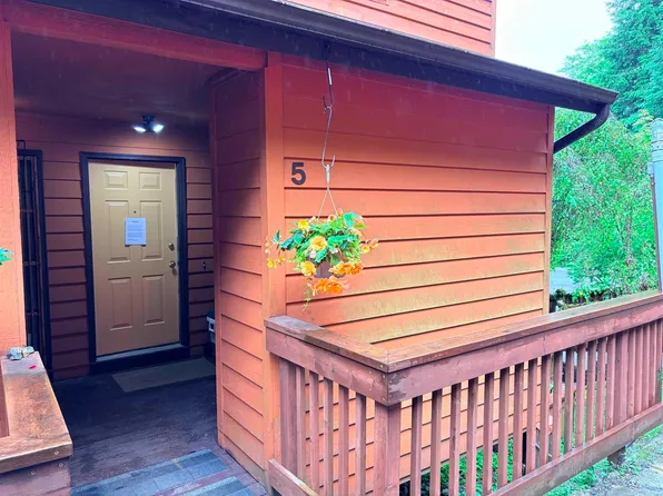 3560 Fairview Ave APT 5, Ketchikan, AK 99901