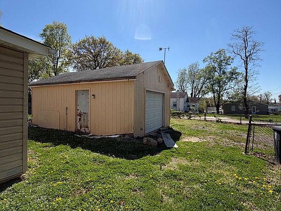 5th image of 6211 Osborn Rd