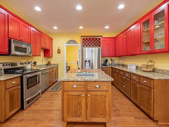 2nd image of Rockbridge Ct