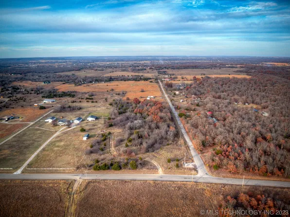 8986 36th Ave, Sperry, OK 74073