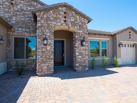 4th image of 2927 E Valencia Dr