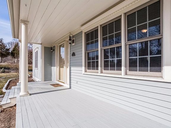 3rd image of 28 Fieldwood Drive