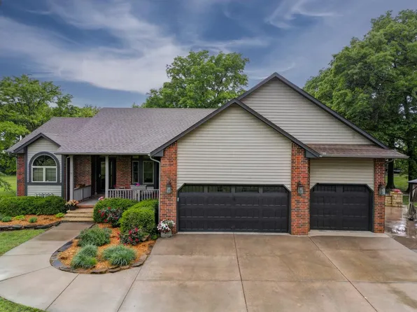 15745 85th Rd, Winfield, KS 67156