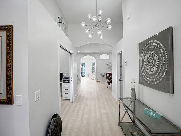 2nd image of 11148 Mandalay Way